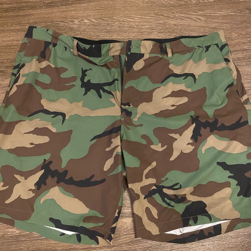 Men’s Polo camo shorts